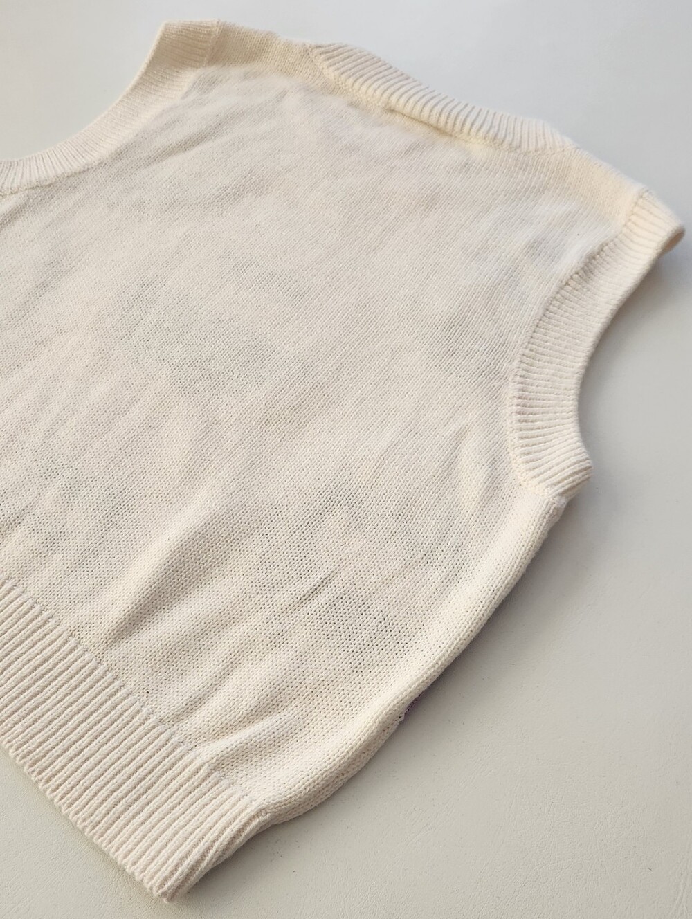 Smiley × H&M Cream Knit Sleeveless Sweater Vest with - Picture 12 of 15